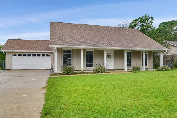 5309 Pontiac Street, Ocean Springs, MS 39564