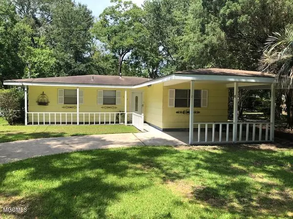 2419 Wilson Avenue, Pascagoula, MS 39567