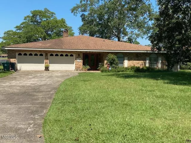 1706 E Lakeshore Drive, Carriere, MS 39426