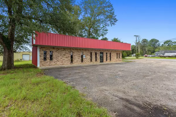 Lucedale, MS 39452,18183 W Highway 26