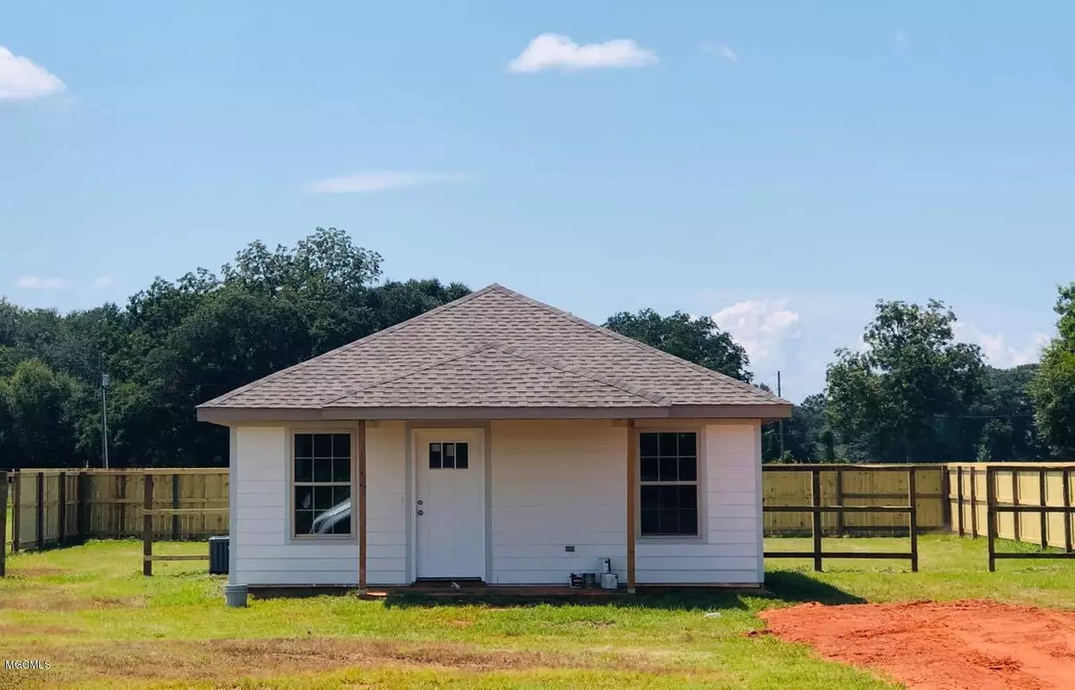 Lucedale, MS 39452,106 Crepe Myrtle