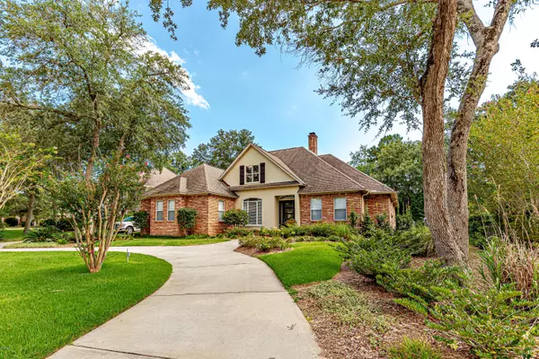 3802 Cabildo Place, Ocean Springs, MS 39564