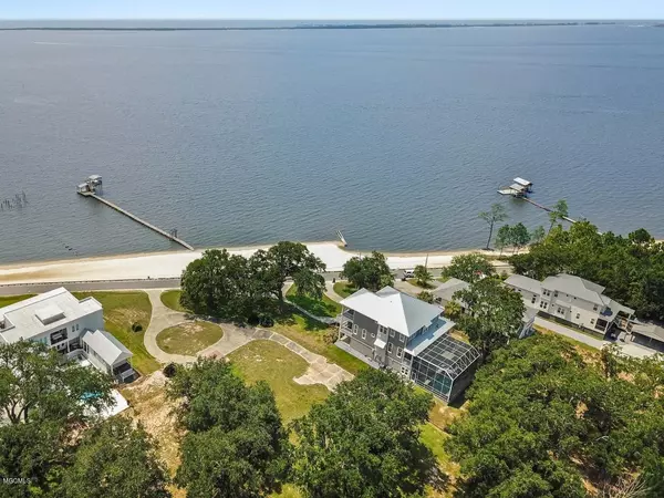 Ocean Springs, MS 39564,421 E Beach Drive