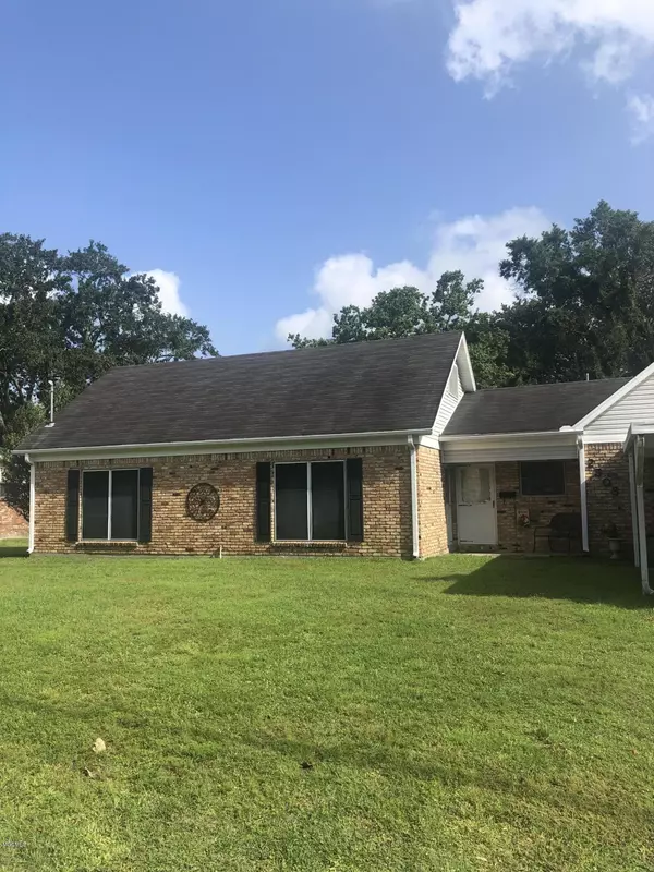 2503 Convent Avenue, Pascagoula, MS 39567