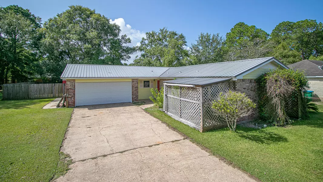 2507 Calle De Feliz Street, Gautier, MS 39553