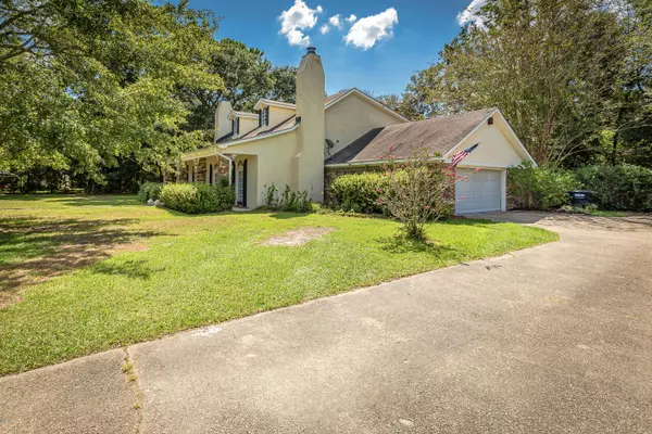 Ocean Springs, MS 39564,114 Linnet Drive