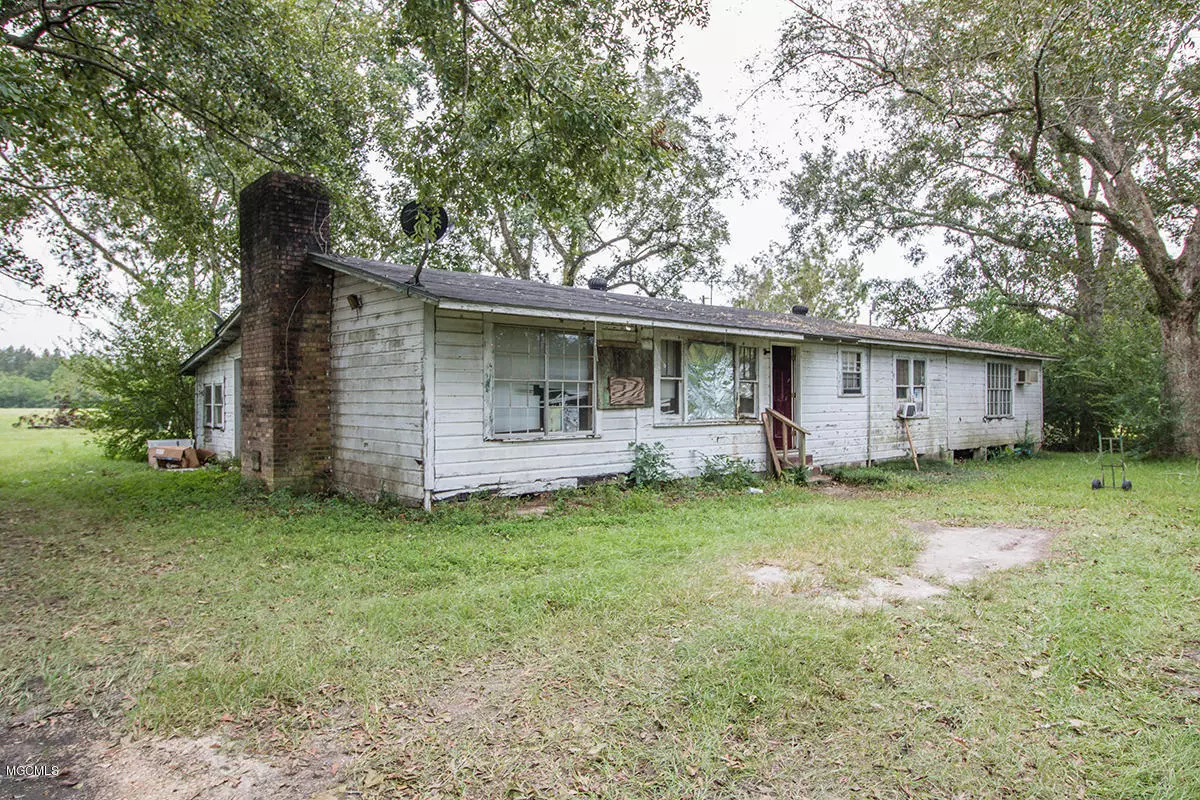 Lucedale, MS 39452,1207 Moffett Annex Road