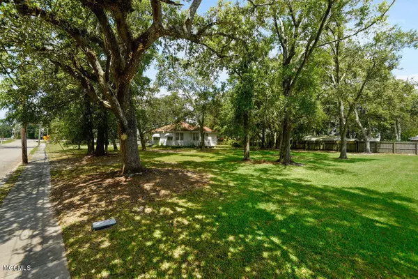 Long Beach, MS 39560,113 Richards Avenue