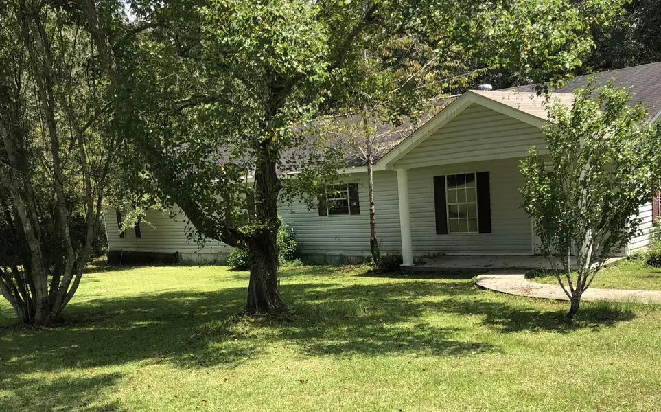 25 Lakeside Cove, Carriere, MS 39426