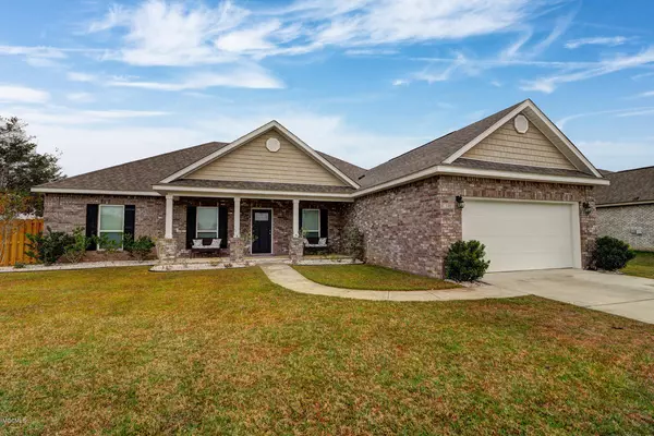 145 Saltmeadow Circle, Ocean Springs, MS 39564