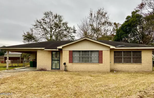 16205 Henri Court, Biloxi, MS 39532