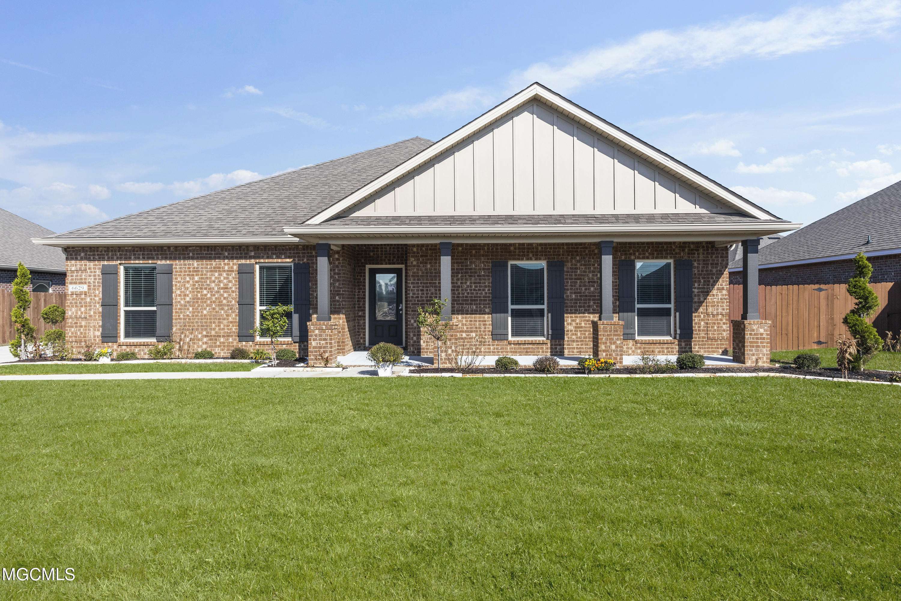 6629 Sugarcane Circle, Ocean Springs, MS 39564
