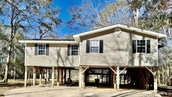 2045 Pascagoula River Road, Moss Point, MS 39562