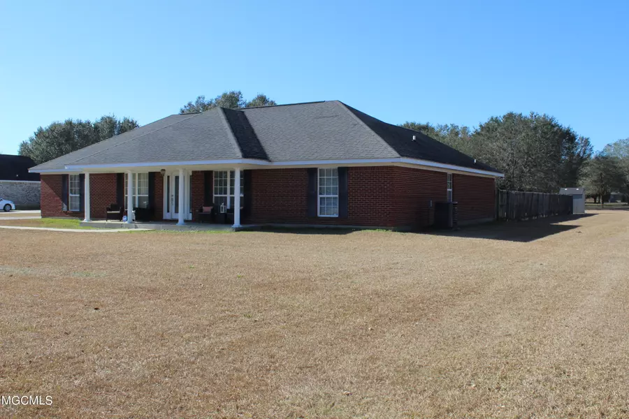 5860 Laramie Lane, Moss Point, MS 39562