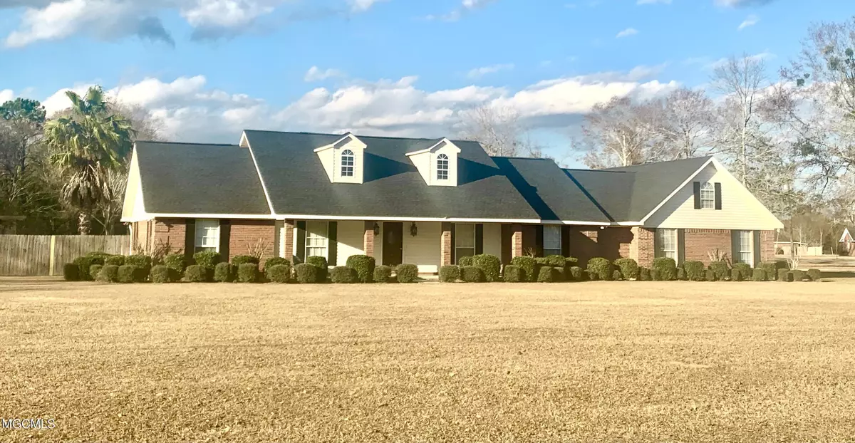 Lucedale, MS 39452,6809 Tanner Williams Road