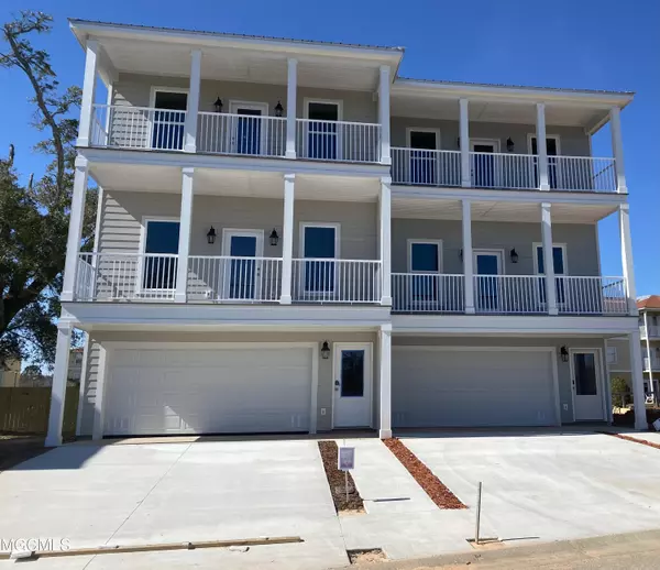 43 Oak Alley Lane, Long Beach, MS 39560