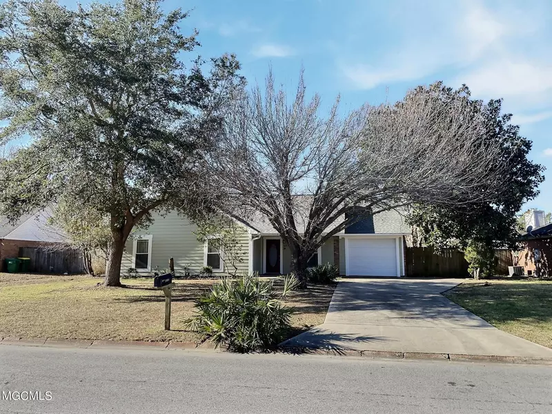 6931 Oakhurst Drive, Ocean Springs, MS 39564