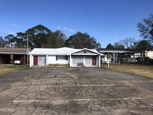 3005 Old Mobile Avenue, Pascagoula, MS 39581