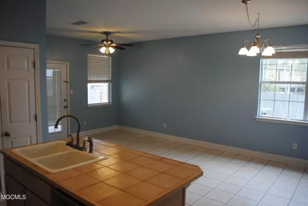 D'iberville, MS 39540,11127 Oakcrest Drive