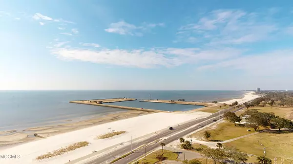 Biloxi, MS 39531,2060 Beach Boulevard #1102