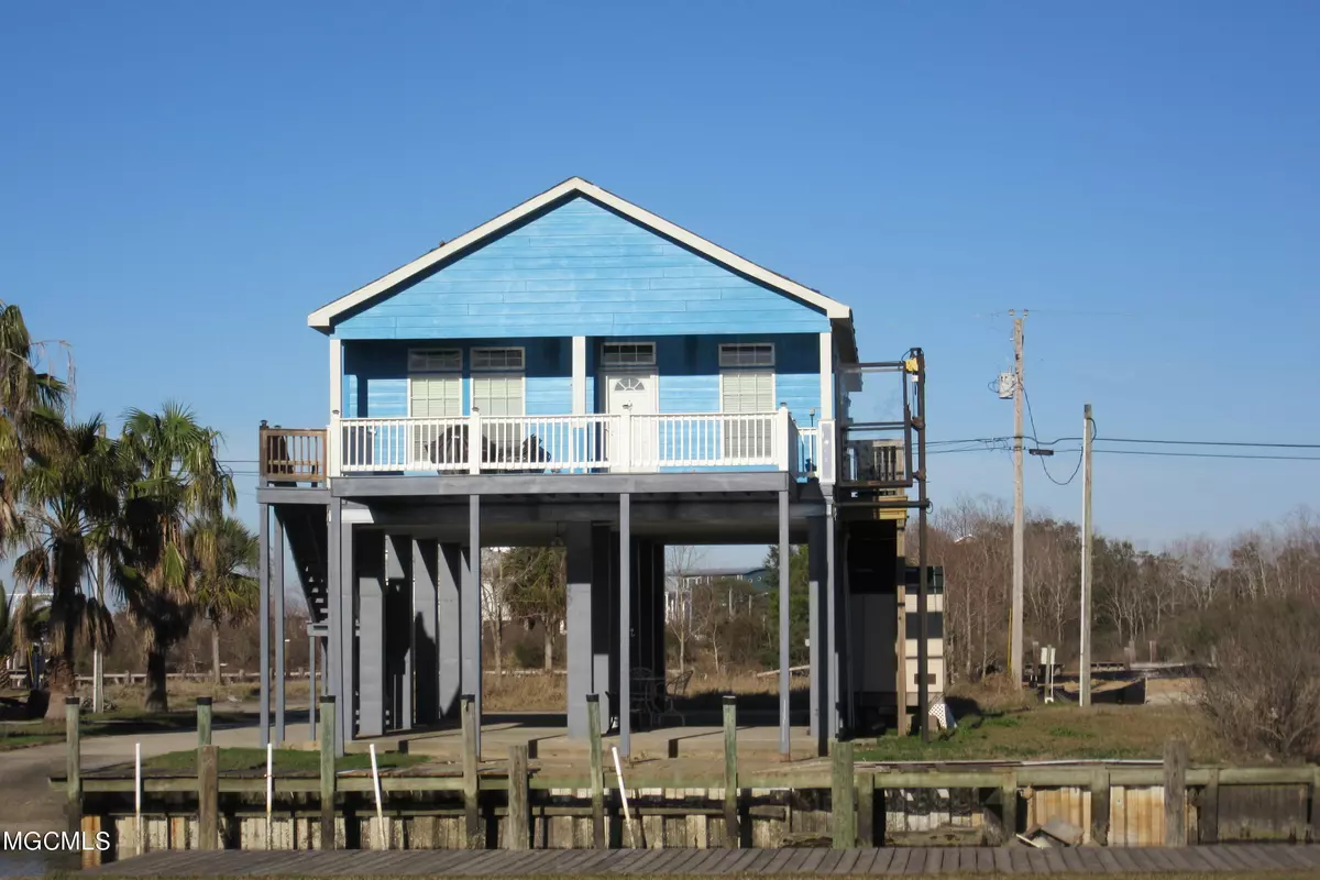 Bay Saint Louis, MS 39520,325 Skyline Drive