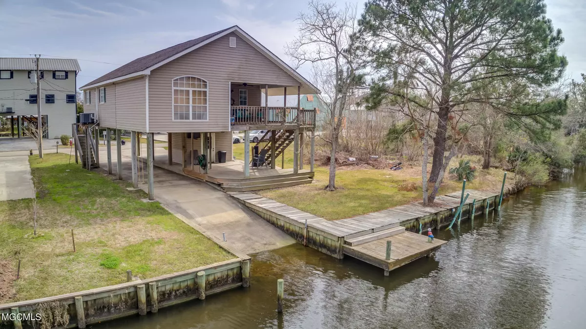 Bay Saint Louis, MS 39520,857 Deer Drive