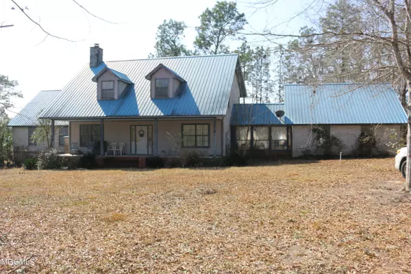 Saucier, MS 39574,18347 Dogwood Lane