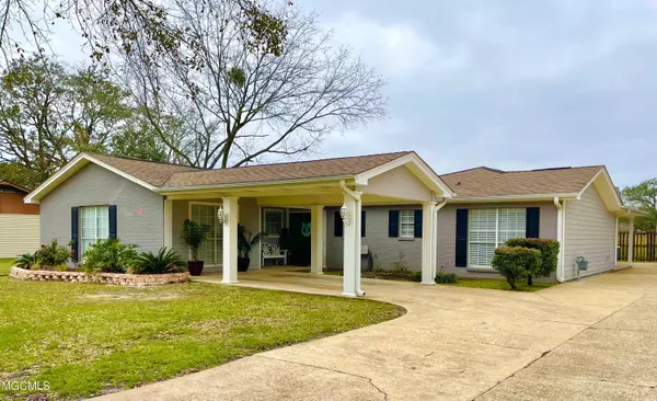 1411 Pawnee Street, Pascagoula, MS 39581