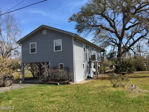 35 Harrison Road, Bay Saint Louis, MS 39520