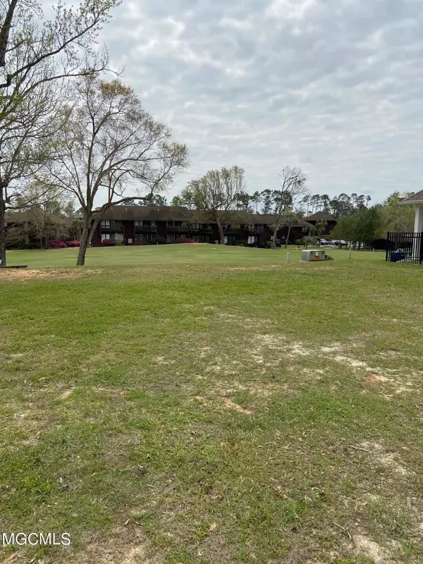 Diamondhead, MS 39525,228 Fairway Villas Circle #Lot 11