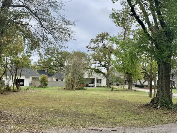 1620 Searle Avenue, Gulfport, MS 39507