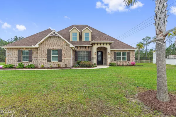 6421 Palmetto Pointe Drive, Ocean Springs, MS 39564