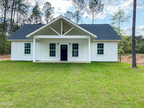 51 Simpson Lane, Lucedale, MS 39452