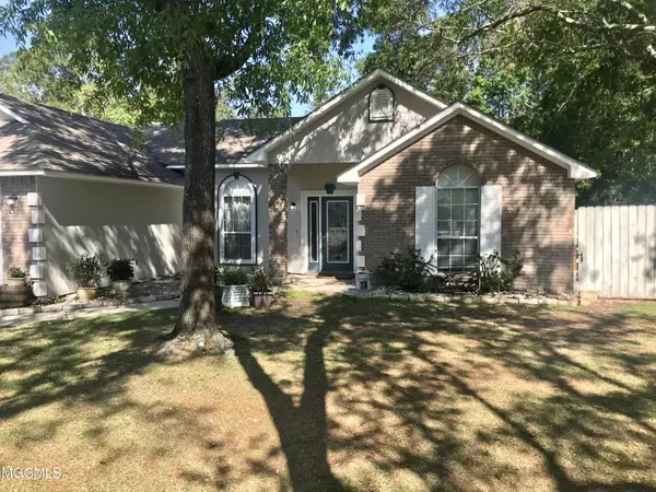 7125 Oakhurst Drive, Ocean Springs, MS 39564