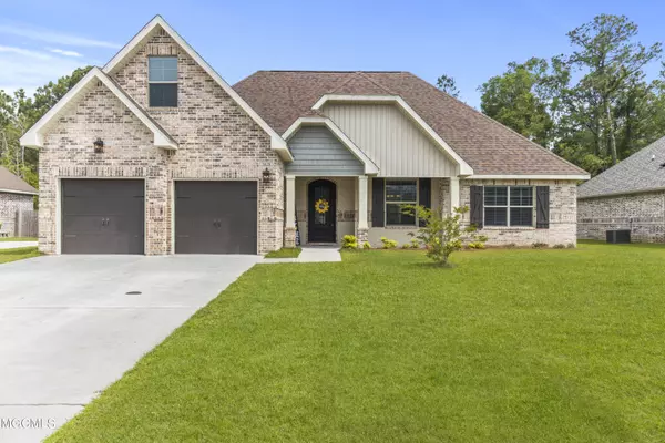 5828 Sylvester Street, Ocean Springs, MS 39564