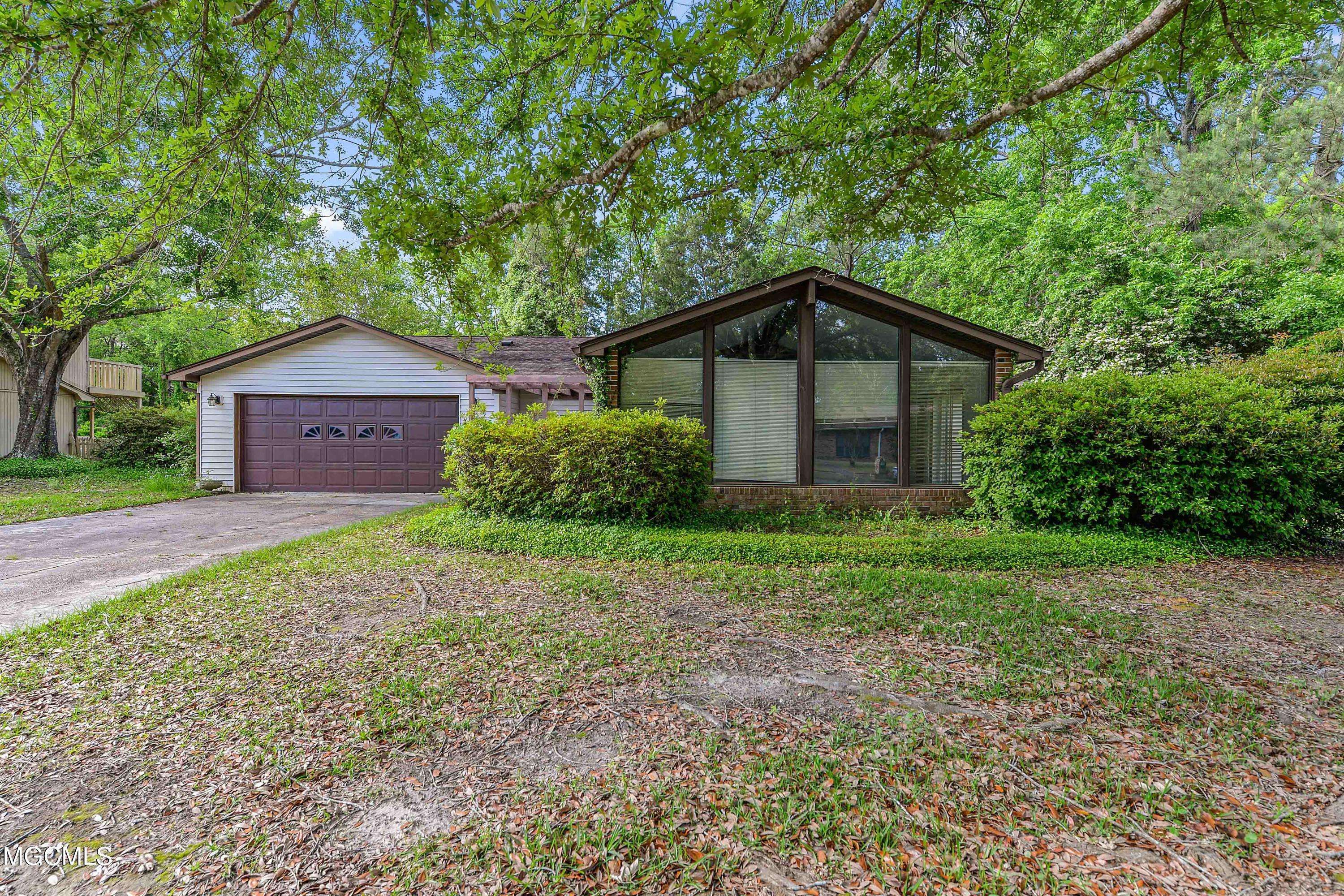 Ocean Springs, MS 39564,110 Linnet Drive