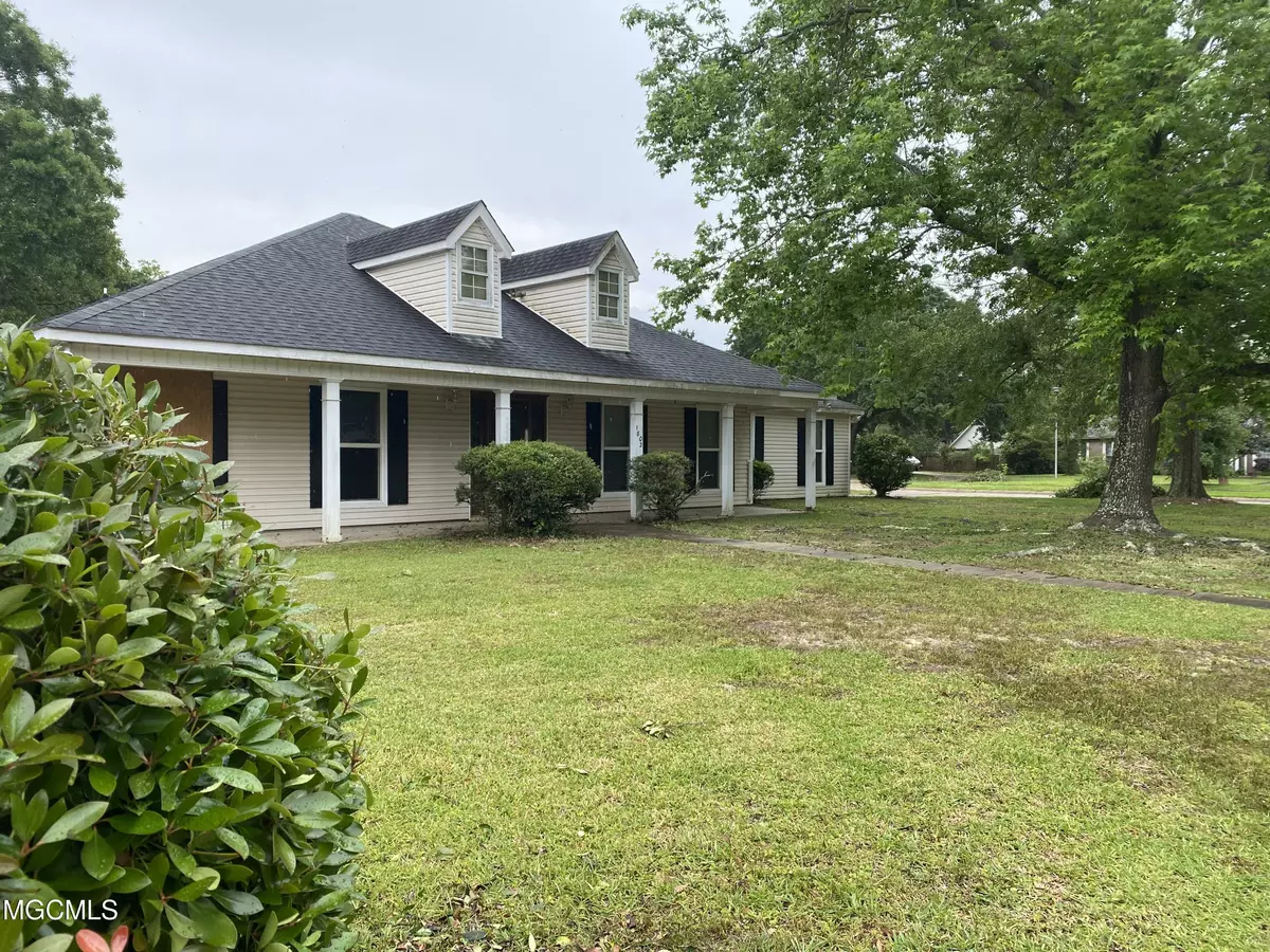 Pascagoula, MS 39581,1802 Roswell Street