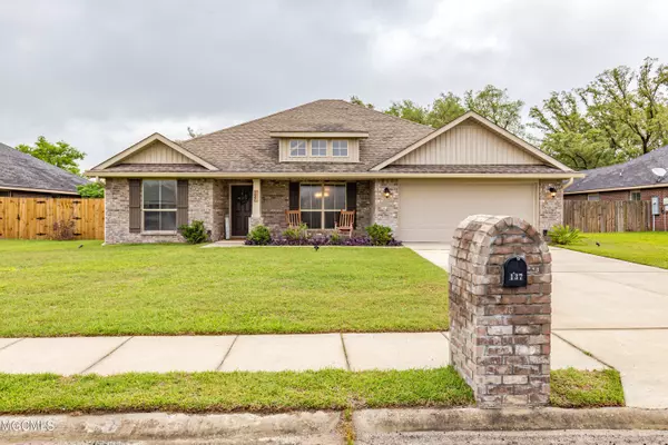 137 Oystercatcher Cove, Ocean Springs, MS 39564