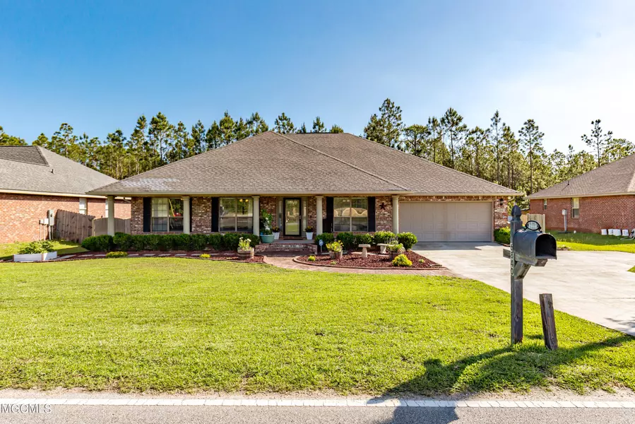 6840 Biddix Evans Road, Ocean Springs, MS 39564