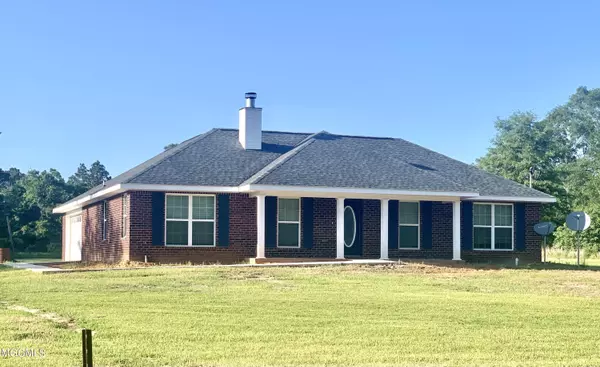 132 Clarence Bonnett Road, Lucedale, MS 39452