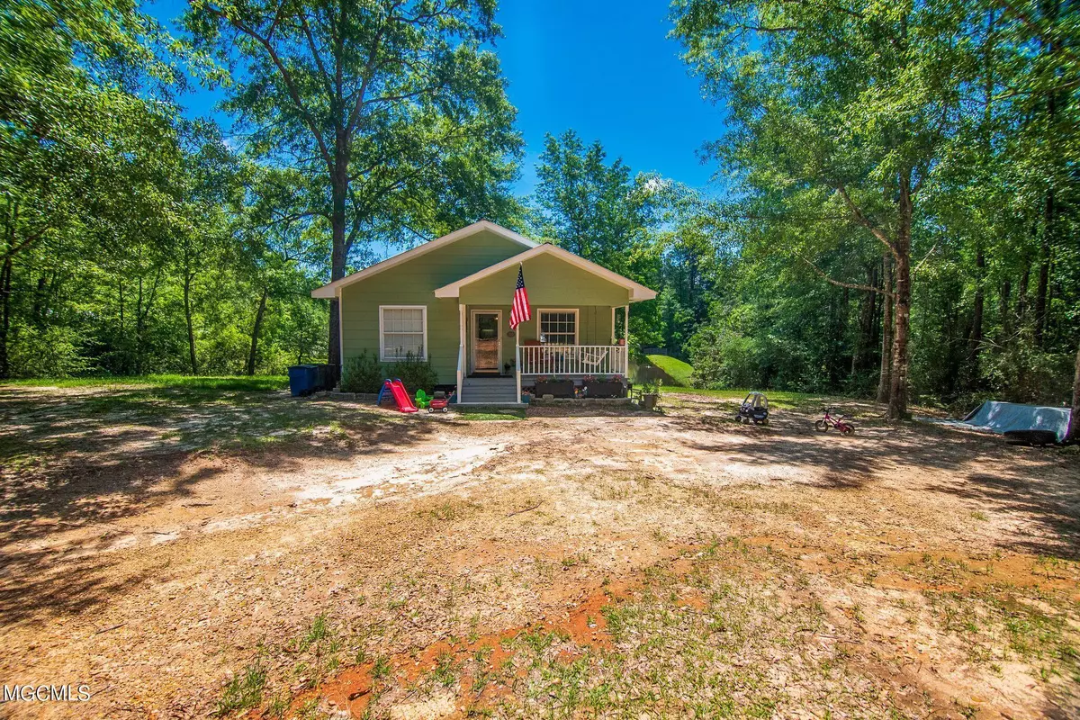 Perkinston, MS 39573,8 Mockingbird Lane