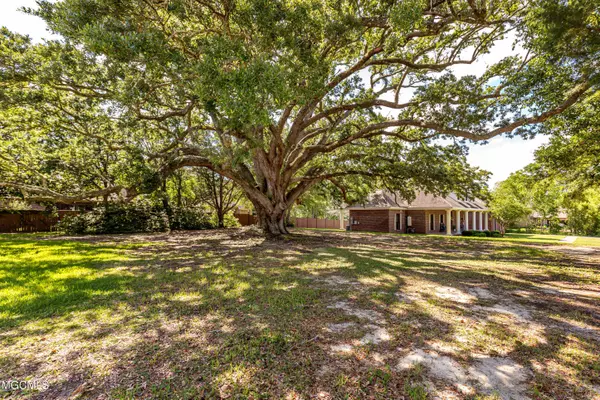 Ocean Springs, MS 39564,5506 Caymus Cove