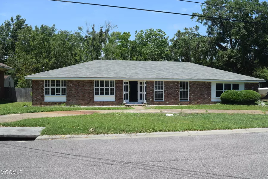 337 Oakridge Circle, Biloxi, MS 39531