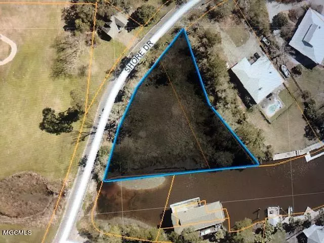 Shore Drive, Ocean Springs, MS 39564
