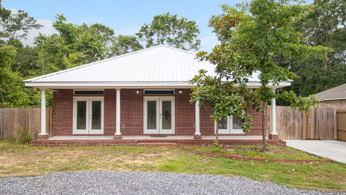 Ocean Springs, MS 39564,3435 N 6th Street
