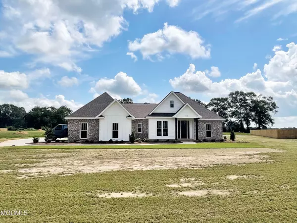 2102 Rocky Creek Road, Lucedale, MS 39452