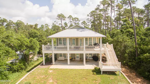 5801 Belle Fontaine Drive, Ocean Springs, MS 39564