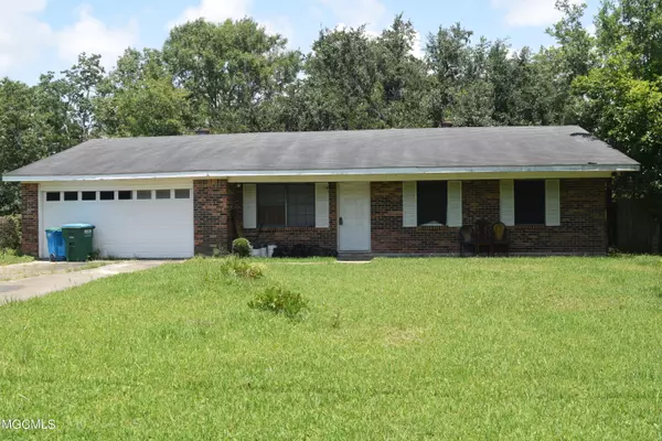 4207 Twin Oaks Avenue, Pascagoula, MS 39581