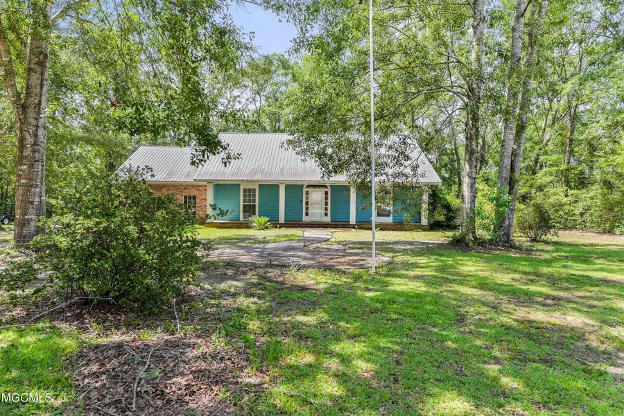 18480 Dogwood Lane, Saucier, MS 39574