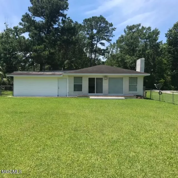 5544 Dead River Road, Gautier, MS 39553